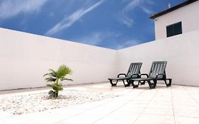 Magnólia - Casa com dois quartos junto ao mar - Renovada em 2022