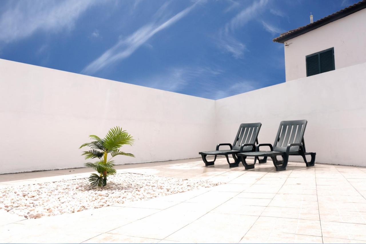 Magnólia - Casa com dois quartos junto ao mar - Renovada em 2022 Mosteiros  Exterior foto
