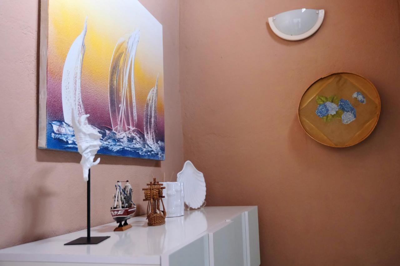 Magnólia - Casa com dois quartos junto ao mar - Renovada em 2022 Mosteiros  Exterior foto